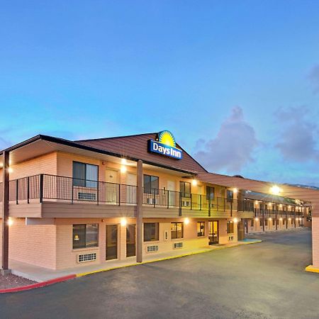 Days Inn By Wyndham East Albuquerque Exterior photo